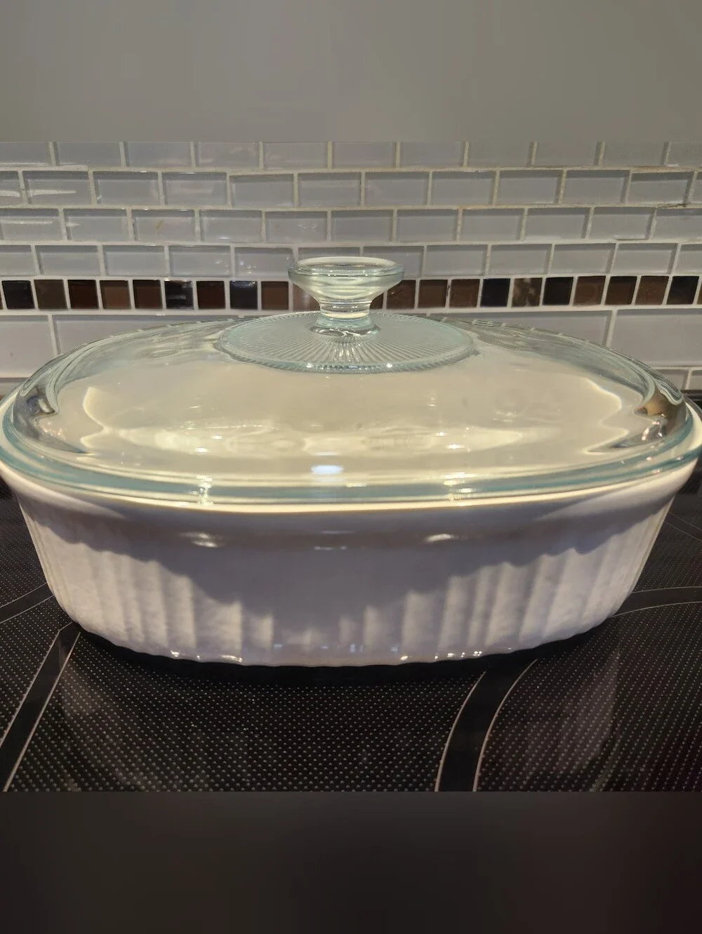 Corningware French Stoneware White Glass Oval Casserole Dish with Lid